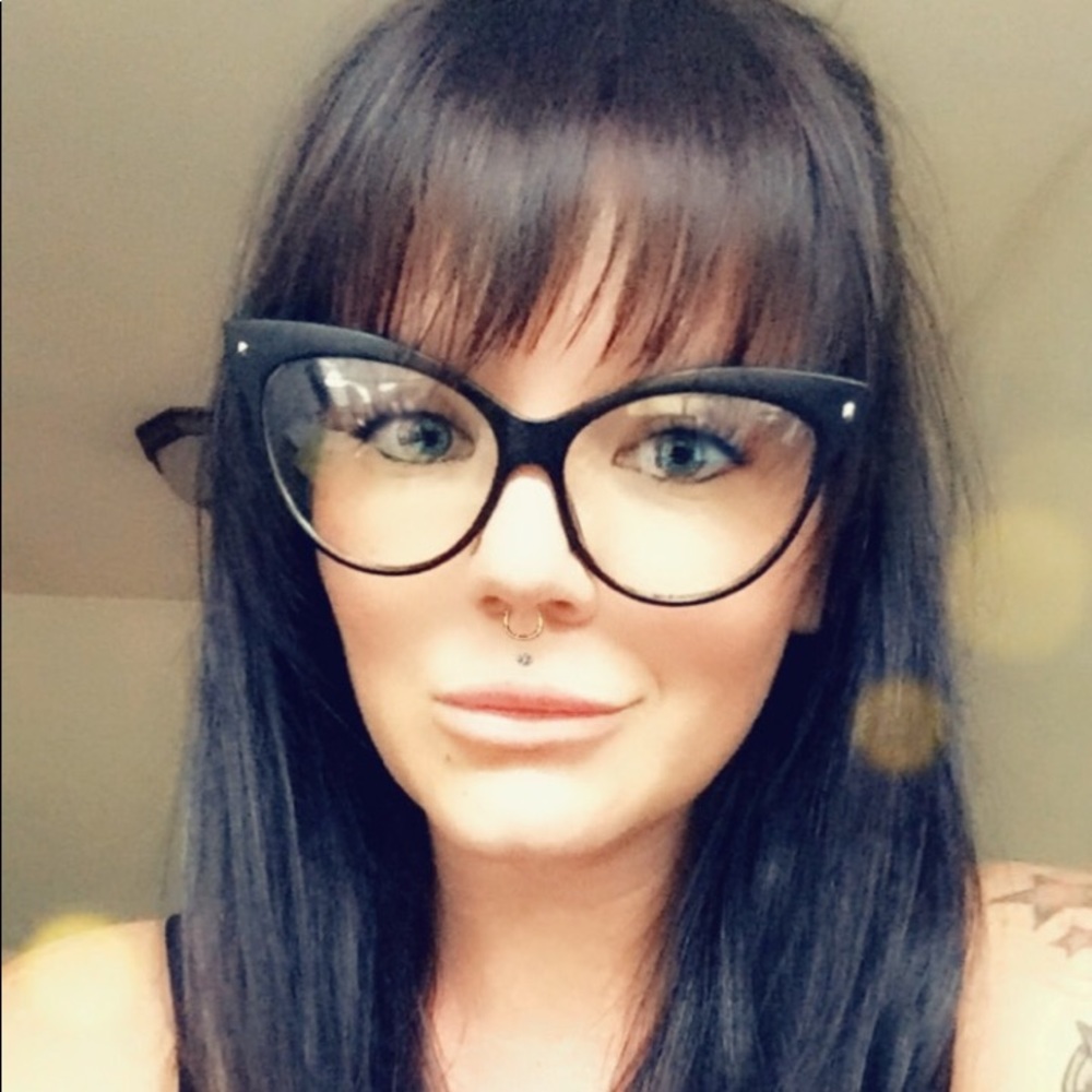 Meet your Posher, Kelly